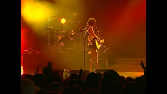 AYO (live from the Paleo Festival Nyon July 2007)