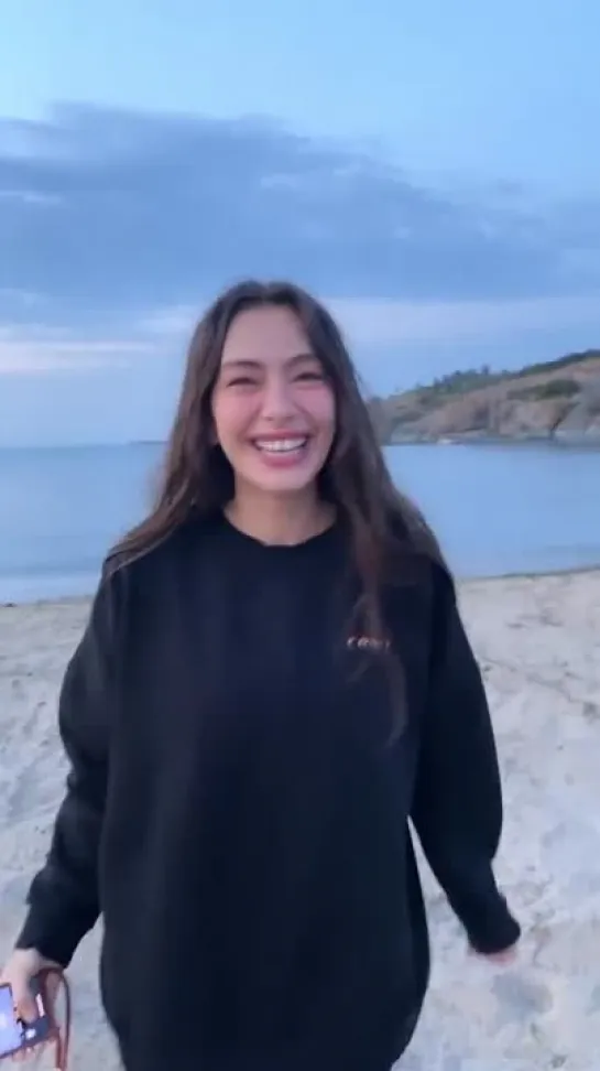 NeslihanAtagül - - NeslihanAtagül @neslihanatagul