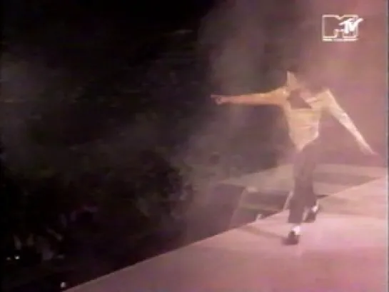 Michael Jackson - Dangerous Tour live in Munich 1992 - Wanna Be Startin' Something