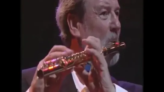 The Flight of the Bumble Bee - Flute, James Galway