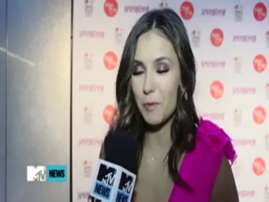 Nina Dobrev Ponders Elena's Decision in 'Diares' Finale