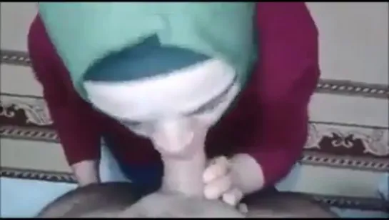 Hijabi muslim slut desperately sucking blowjob [ мусульманка मुसलमान Musulman муслим مسلم مسلمان deepthroat sex porn arab milf ]