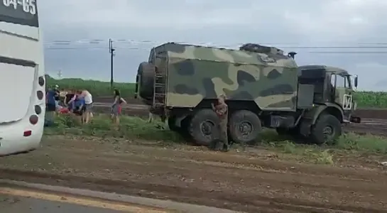 ДТП военной машины с автобусом