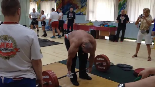 Battle of Champions 2014 - warm up room - Deadlift