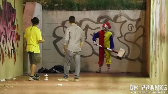 Killer Clown Returns Scare Prank!