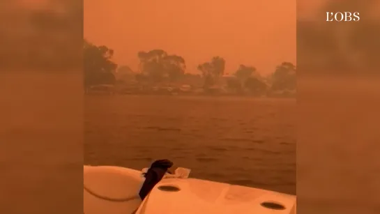 Des milliers de personnes prises au piege sur une plage australienne a cause des incendies monstres