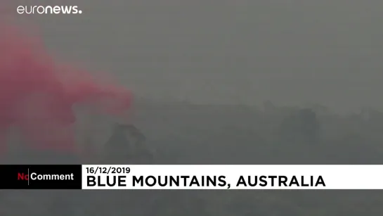 Australia firefighters battle expanding Gospers Mountain blaze