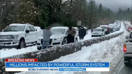 Powerful storm disrupts busy travel weekend