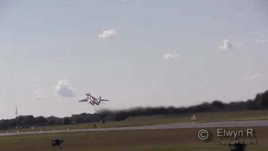 Spectacular vertical take off MIG 29 МиГ-29 Вертикальный взлёт