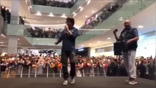 ShahRukhKhan At Al-Kout Mall in Kuwait for Zero Promotions