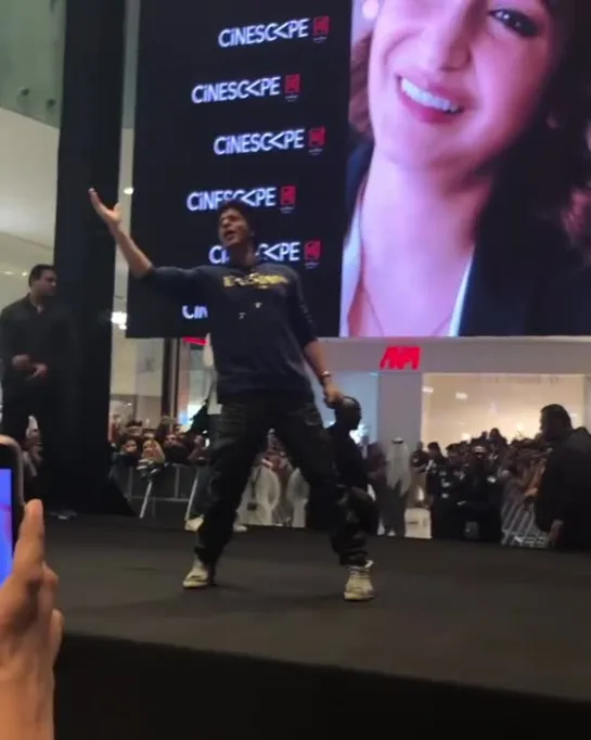 Shah Rukh Khan at Al Kout Mall Fahaheel event in Kuwait