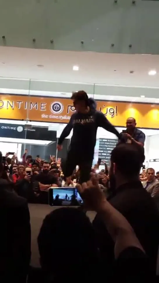 Shah Rukh Khan at Al Kout Mall Fahaheel event in Kuwait