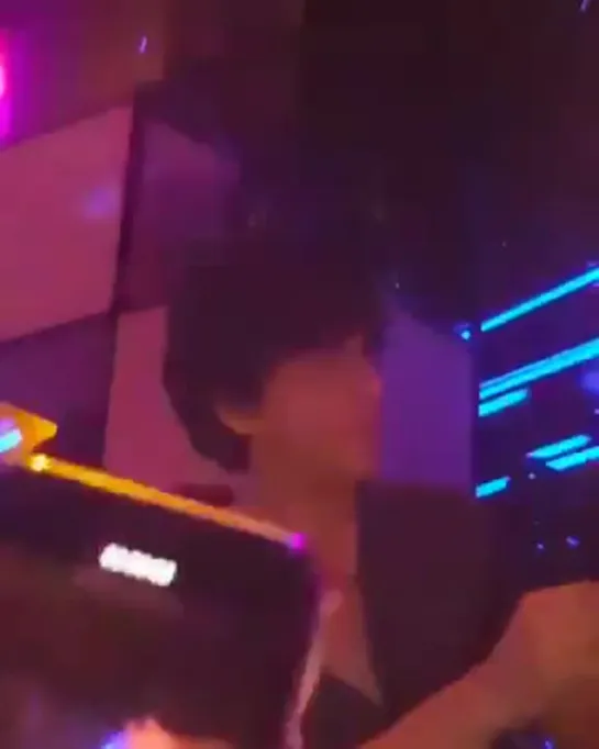 Shah Rukh Khan at ‘White Dubai' Night Club in Dubai 13