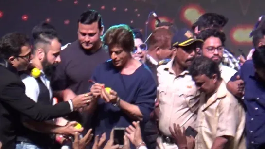 Shah Rukh Khan Live | With fans | International Customs Day 2018