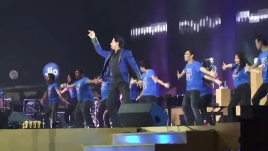 Chaiyya Chaiyya with Shahrukh | JioDancers