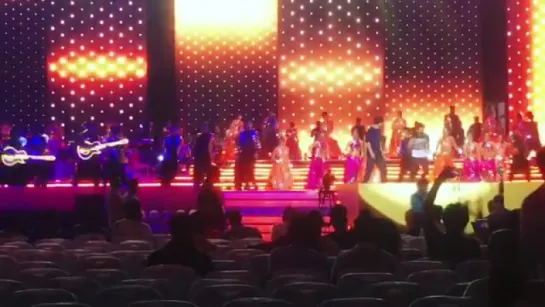 Shah Rukh Khan during rehearsal for #RIL40