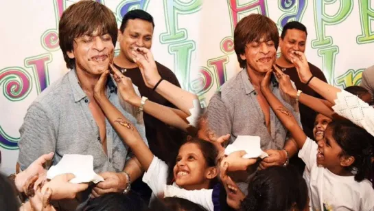 SRKs Sweet Gesture Celebrating Childrens Day With Orphan Kids Instead Of Abram