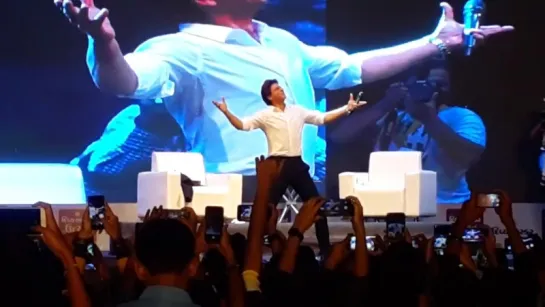 Bollywood superstar Shahrukh Khan in Ahmedabad at a Talkshow 3