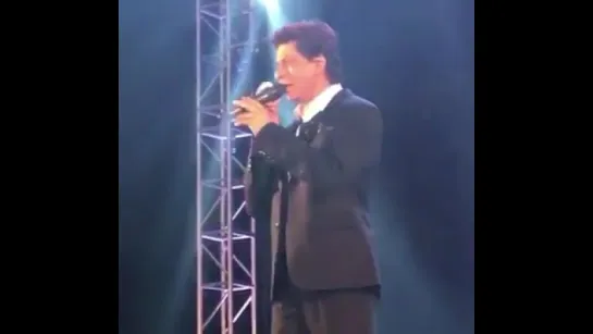 Shah Rukh Khan at 'Live Talk Show' at Karnavati club in Ahmedabad 11