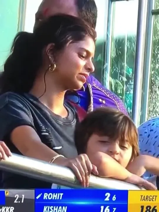 Suhana Khan with AbRam on Mumbai Indians vs Kolkata Knight Riders (IPL 16) at Wankhede Stadium