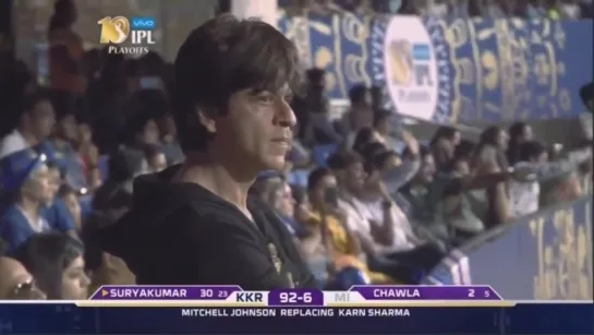 Shah Rukh Khan at Bengaluru Stadium MI v KKR match 2