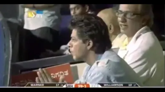 Shah Rukh Khan at Bengaluru Stadium SRH v KKR match 1