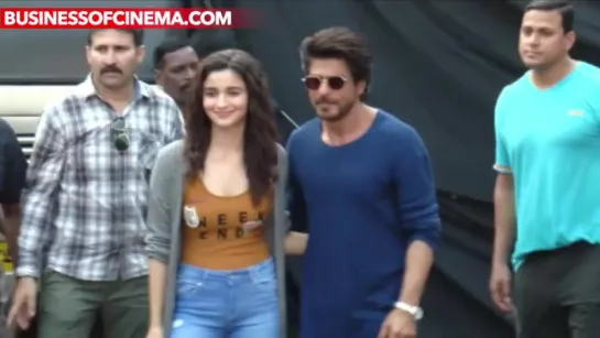 UNCUT: Shah Rukh Khan And Alia Bhatt Spotted Promoting