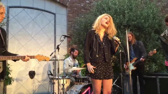 Sky Ferreira - Guardian (Live At The Battery 08.06.2015)