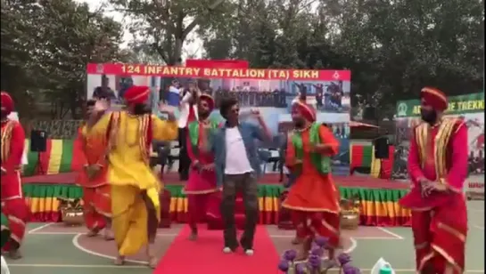 Celebrating the Republic Day with army jawans full Punjabi style. Thank u AajTak