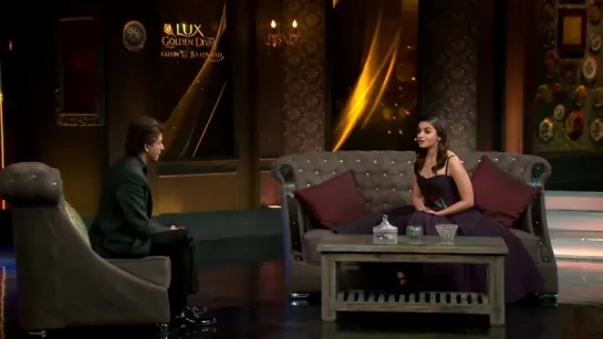 Lux Golden Divas – Baatein with the Baadshah with Alia Bhatt