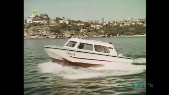 Aquavit 10p Hydrofoil scene from Riptide TV Series