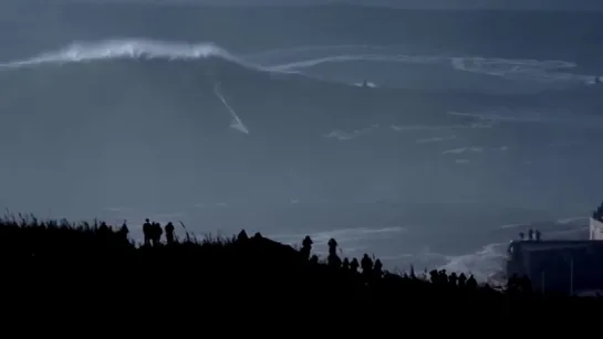 Biggest Waves Ever Surfed   Nazare[1]