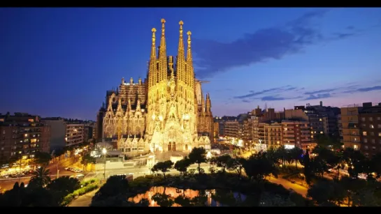 Barcelona, Spain Travel Guide - Top 10 Must-See Attractions