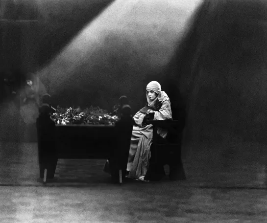 INTOLERANCE, 1916 (D. W. GRIFFITH)