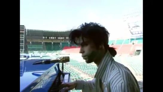 Prince - August 2, 1990 sound check Osaka Japan