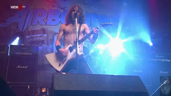 AIRBOURNE. Raise The Flag.