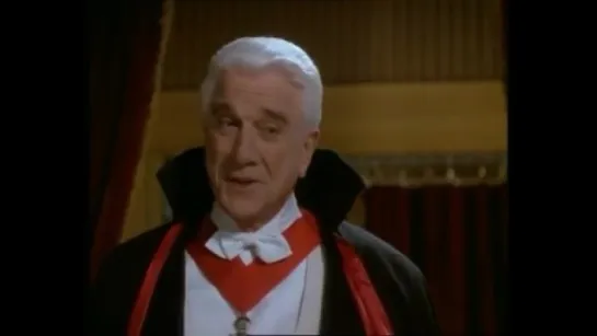 Drácula, un muerto muy contento y feliz (Dracula Dead and Loving It, 1995) Mel Brooks [Drácula, muerto pero feliz]