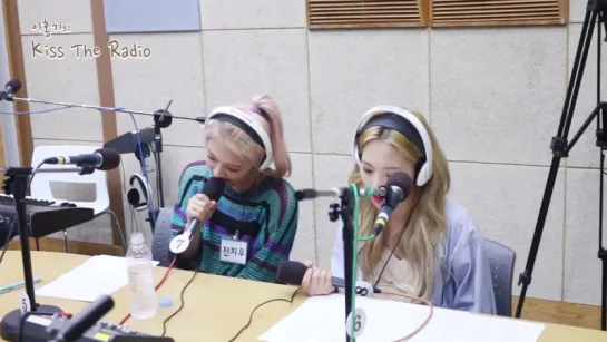 170806  Jiwoo, Somin (KARD) -  Heize- Don't Know You @ Kiss the Radio