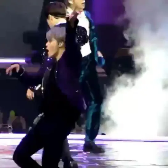 JIMIN WAS FEELING HIMSELF ON THAT STAGE