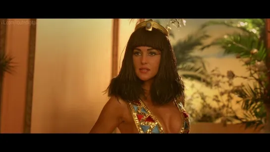 Monica Bellucci - Astérix & Obélix: Mission Cléopâtre (2002) HD 1080p Nude? Hot! Watch Online