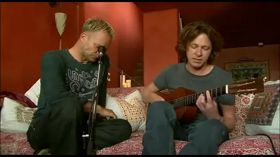 Sting & Dominic Miller- Shape of my heart (acoustic live)