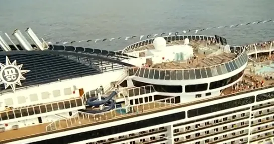 Круиз / La croisière (2011)