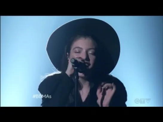 Lorde - Tennis Court (Live Billboard Music Awards 2014)