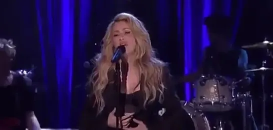 Shakira - Empire (Live The Tonight Show Starring Jimmy Fallon)