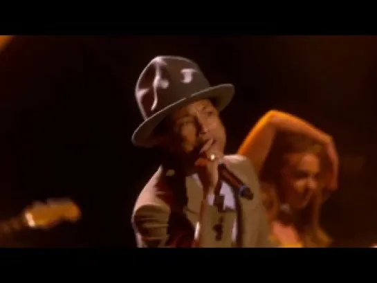 Pharrell Williams – Happy (Live BRIT Awards 2014)