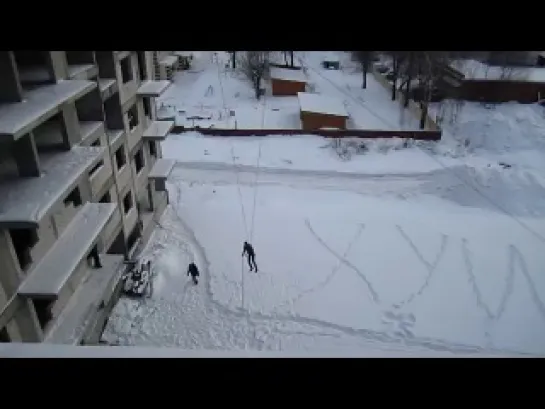 Первый прыжок. Попросил девушку снять на видео.