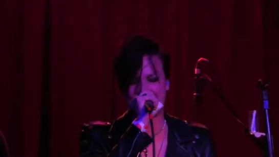 Lzzy Hale  East Side Gamblers - Nobodys Fault (Aerosmith) Nashville Jan 27 201