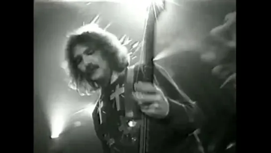 Black Sabbath - Hand  That Rocks The Cradle (1994) (Official Promo Video)