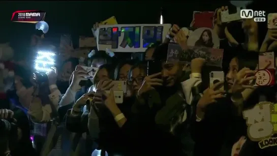 2018MAMA - 2018 MAMA FANS CHOICE in Hong Kong - @BTS_twt BTS 방탄소년단 - BTS Red carpet 33