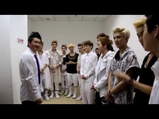 [VIDEO] 130819 EXO & Sun Nan @ Asian Idol Awards 2013 Backstage